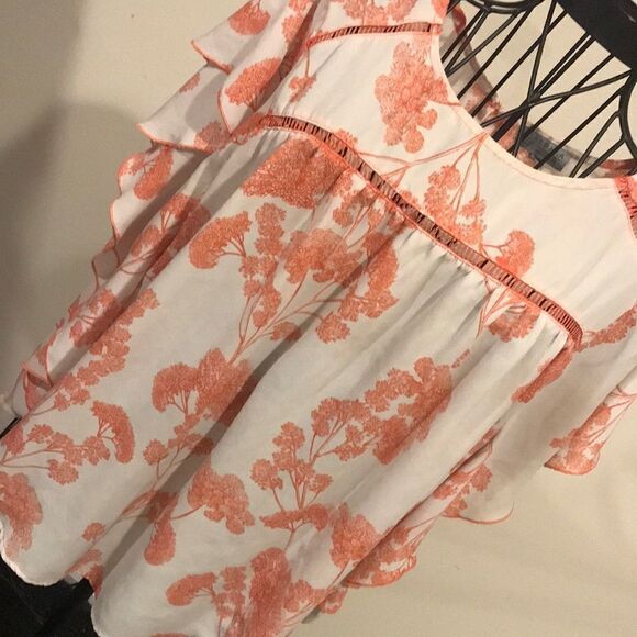 Joseph A. Ruffle Sleeve Floral Blouse - Size Large - Picture 5 of 8